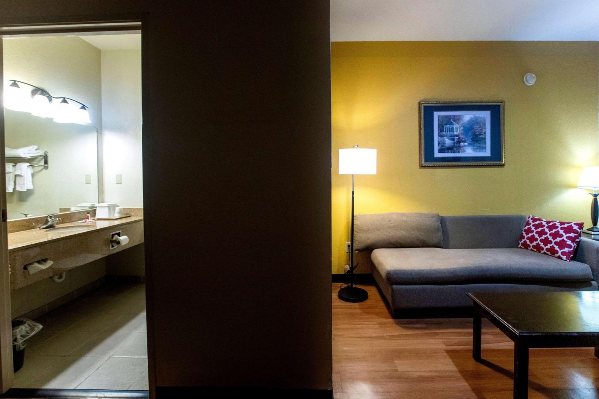 Days Inn & Suites By Wyndham Houston North/Aldine Eksteriør billede